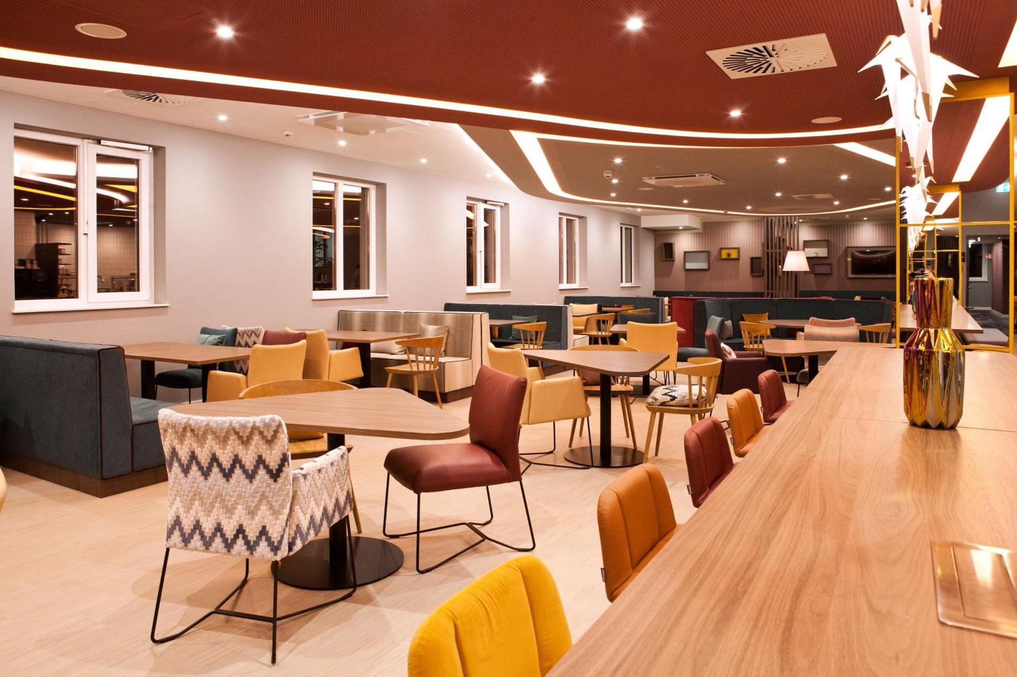 Hampton By Hilton